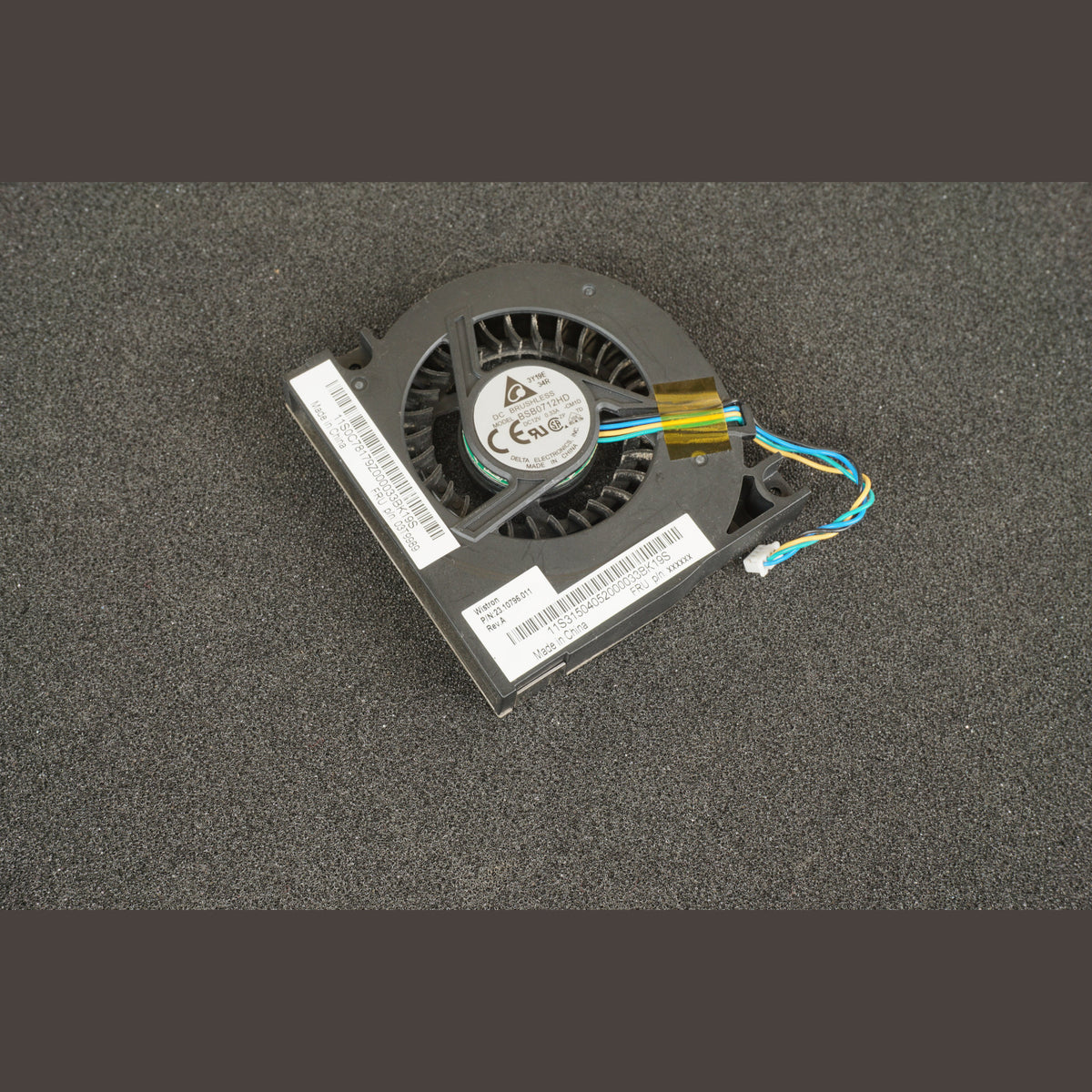 03T9989 Lenovo E93z Fan Delta BSB0712HD-CM1D DC12V 0.33A 4-Pin 4-Wire