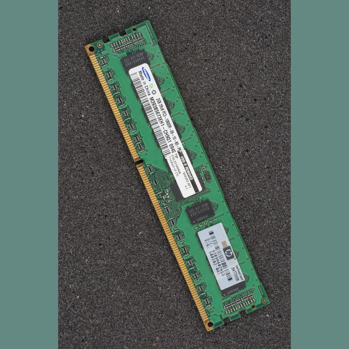 Samsung M393B5673EH1-CH91Q1 PC3-10600R-09-10-B0-P0 2GB Server Memory RAM