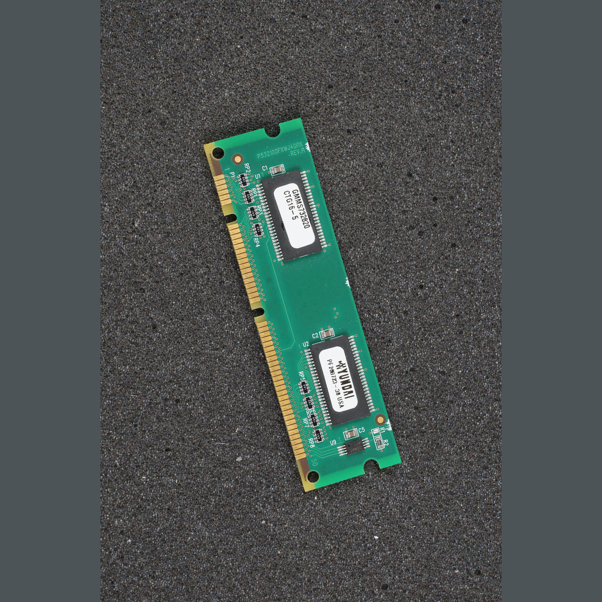 Hyundai GMMS732820 Cisco 15-2850-01 32MB EDO DIMM Memory