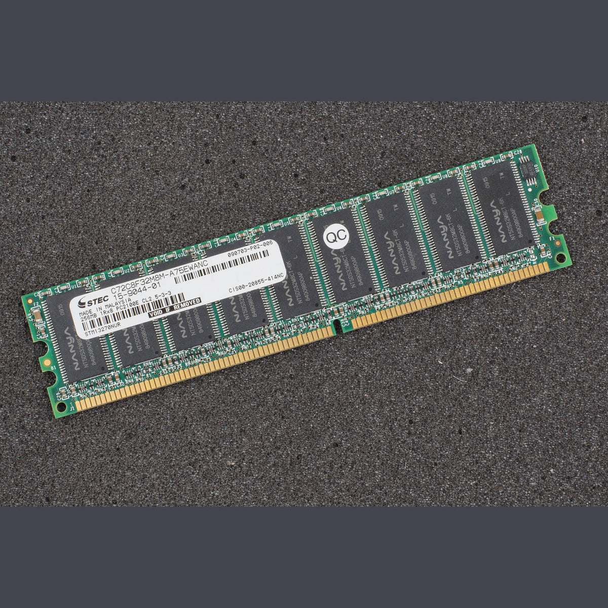 STEC C72C8F32M8M-A75EWANC 256MB PC2100E CL2 Memory RAM
