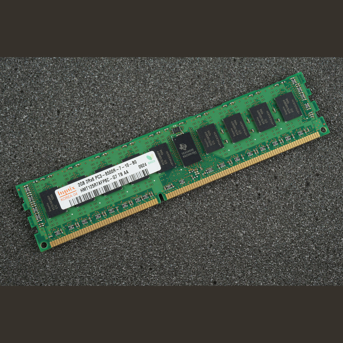 Hynix HMT125R7AFP8C-G7 PC3-8500R-7-10-B0 2GB Server Memory RAM