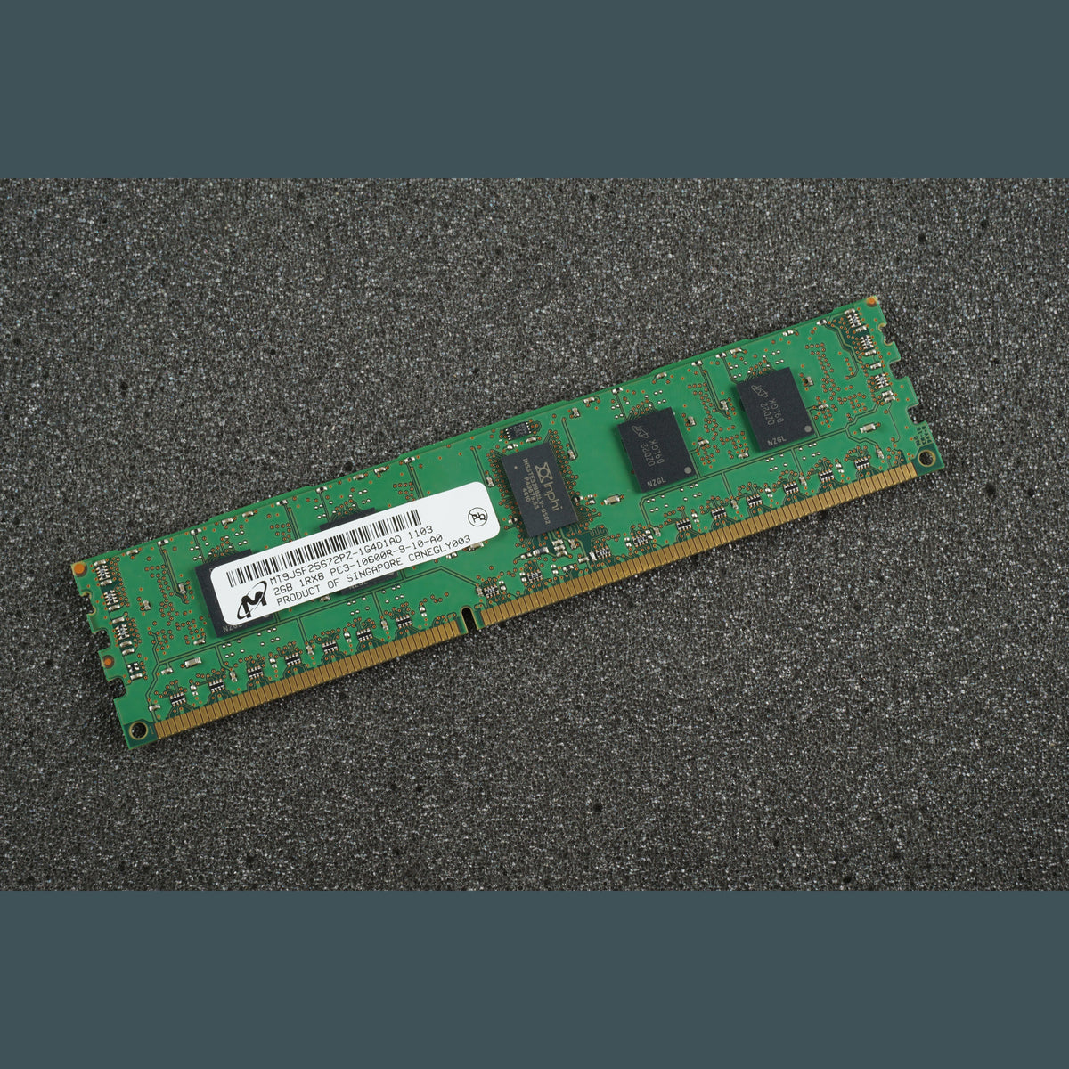 MT9JSF25672PZ-1G4D1AD PC3-10600R-9-10-A0 2GB Server Memory RAM
