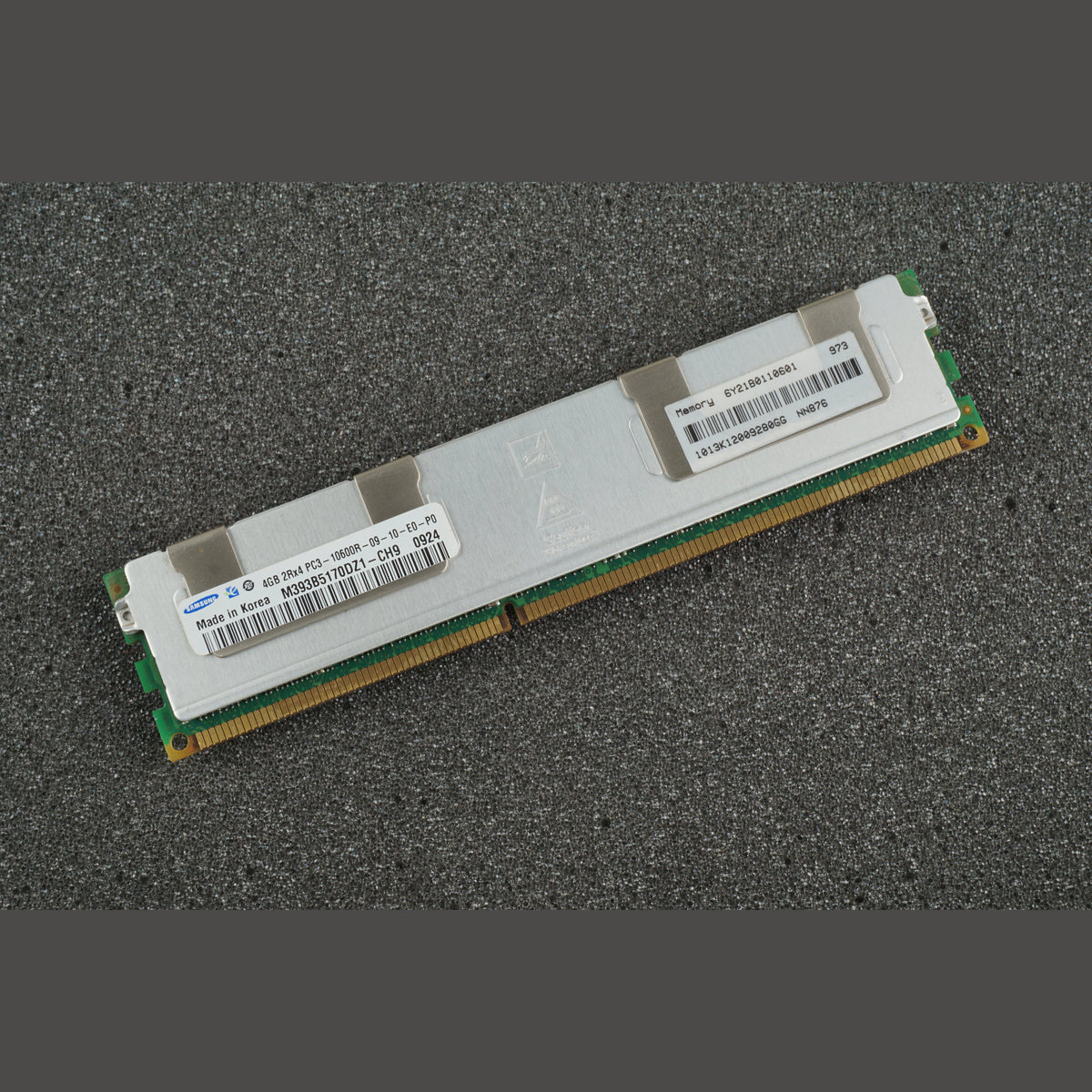 Samsung M393B5170DZ1-CH9 PC3-10600R-09-10-E0-P0 4GB Server Memory RAM