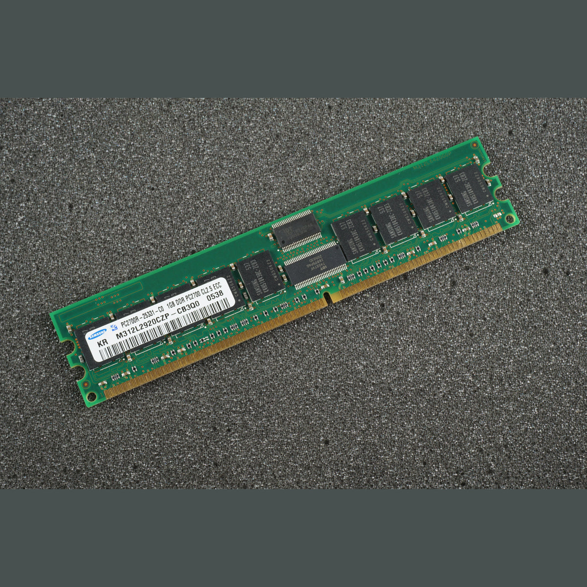 Samsung M312L2920CZP-CB3Q0 PC2700R-25331-C0 1GB Server Memory RAM