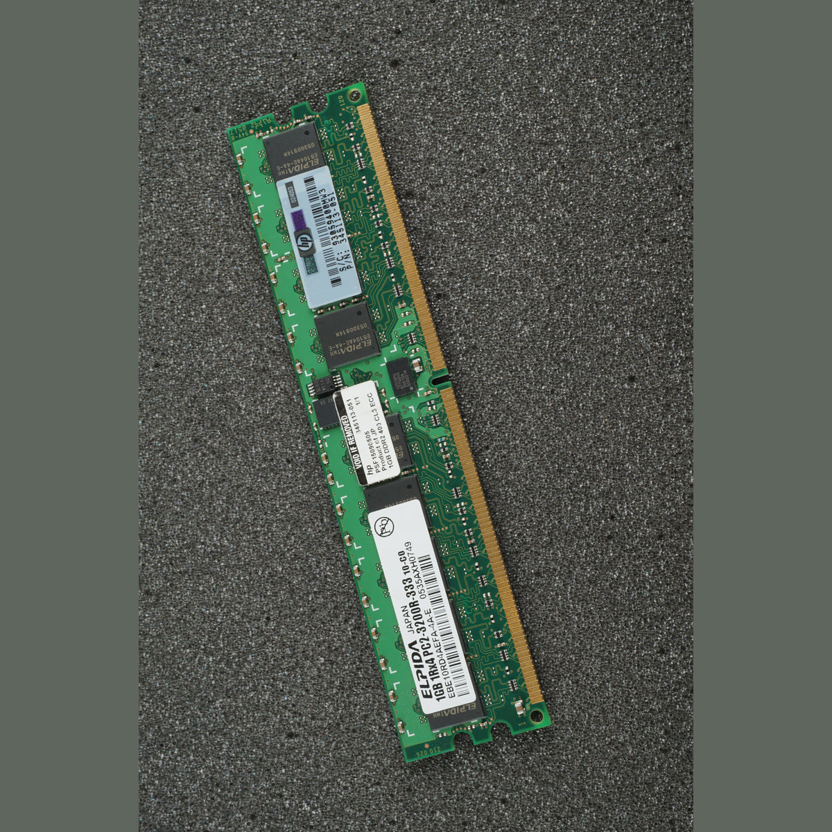Elpida EBE10RD4AEFA-4A-E PC2-3200R-333 1GB 1Rx4 Server Memory RAM