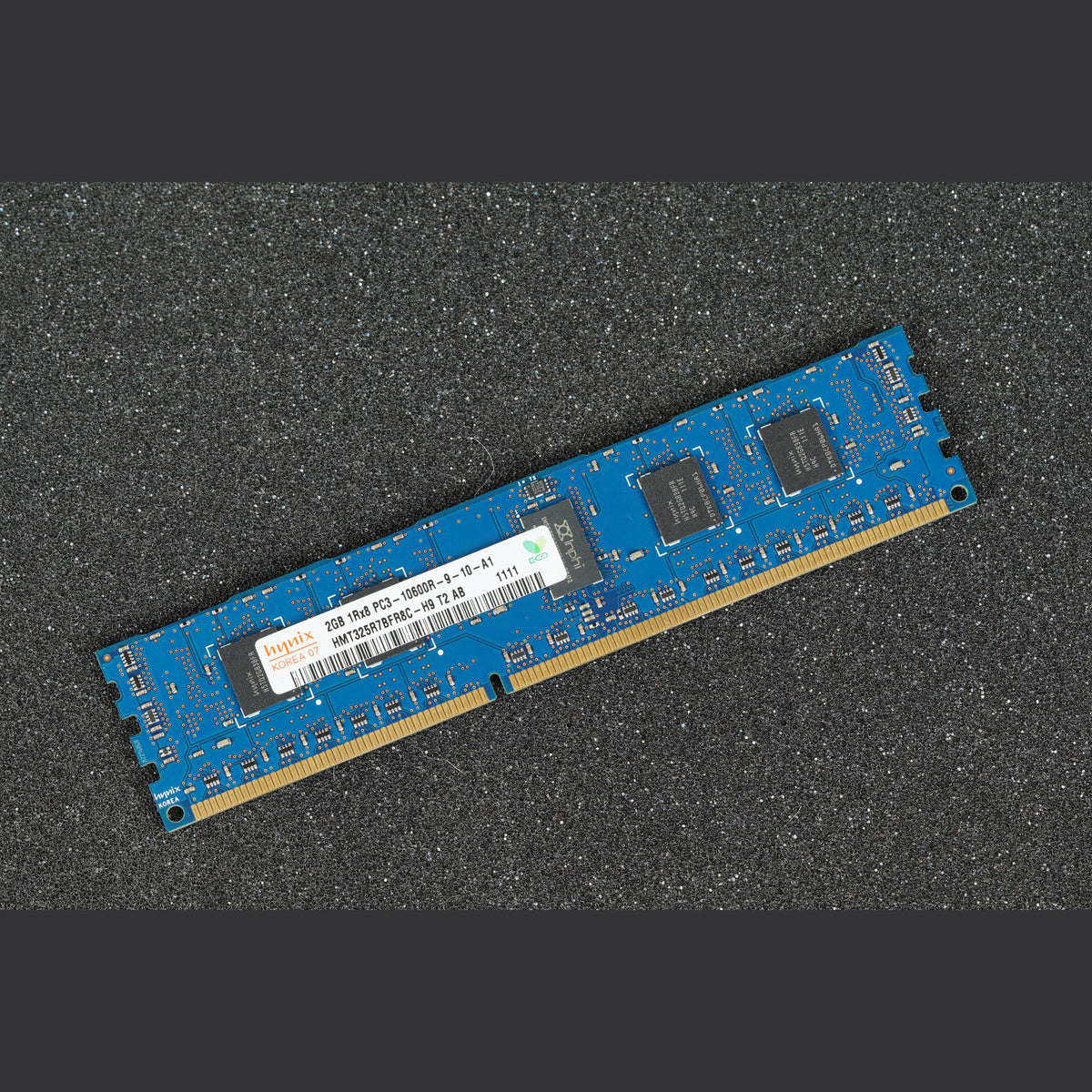 HMT325R7BFR8C-H9 Hynix 2GB PC3-10600R-9-10-A1 Server Memory RAM