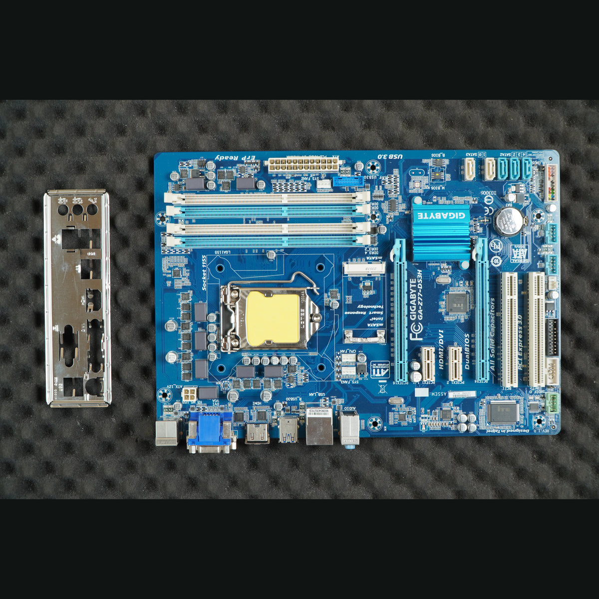 Gigabyte GA-Z77-DS3H Motherboard Socket 1155 System Board