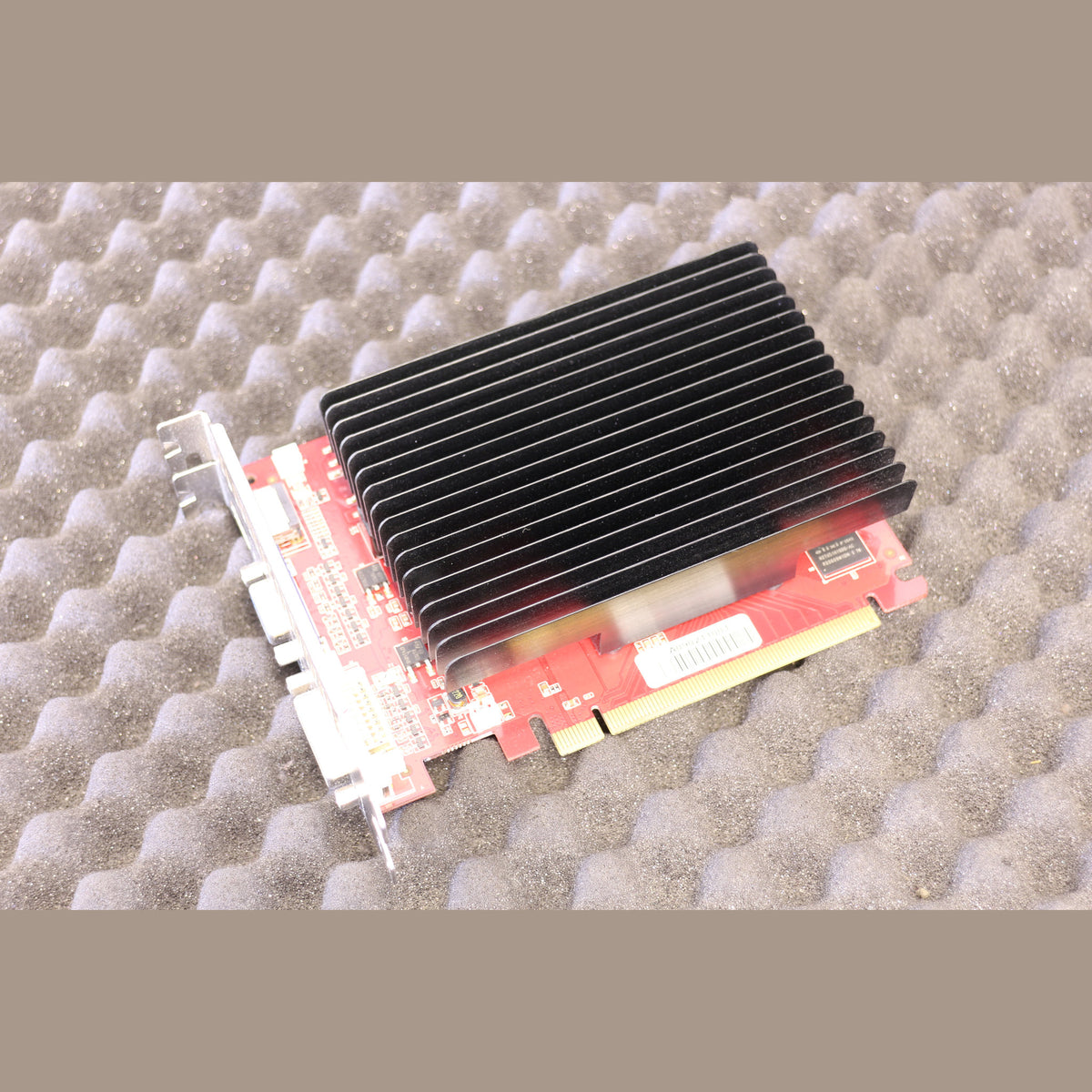 Palit Nvidia 9500GT 1GB HDMI DVI VGA PCI-E Graphics Card NE29500THHD01-PM8796
