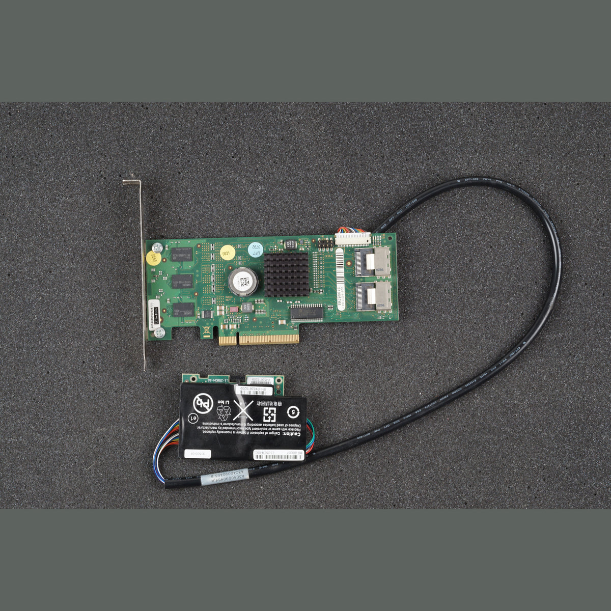 Fujitsu D2516-D11 Raid Controller with Cable & MR iBBU07