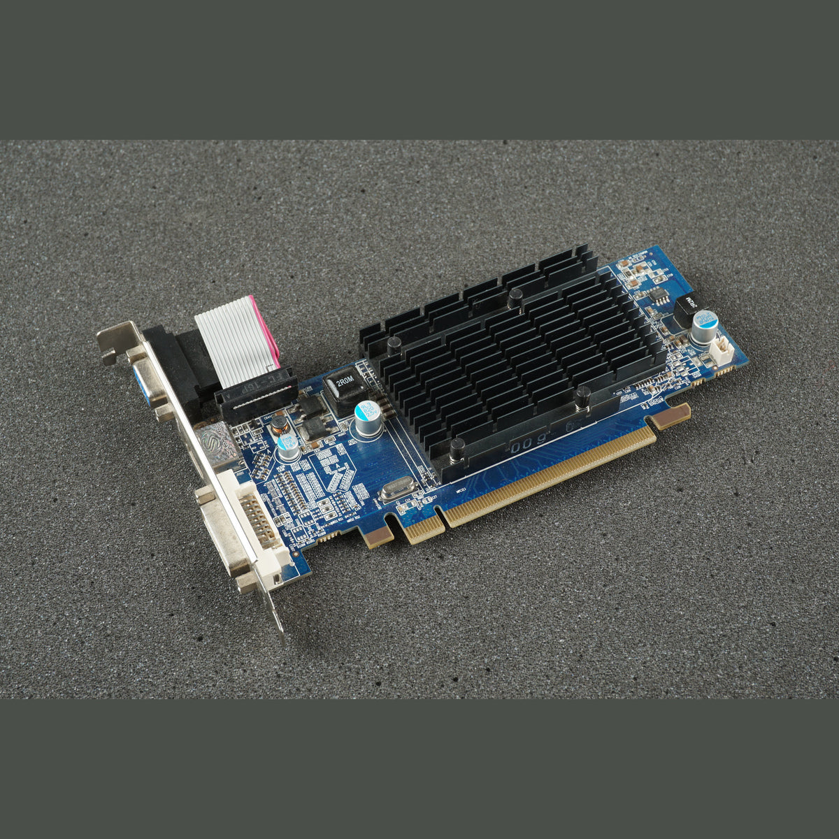 Sapphire 288-6E106-102SA Radeon HD 4550 512MB HDMI DVI VGA PCIe Graphics Card