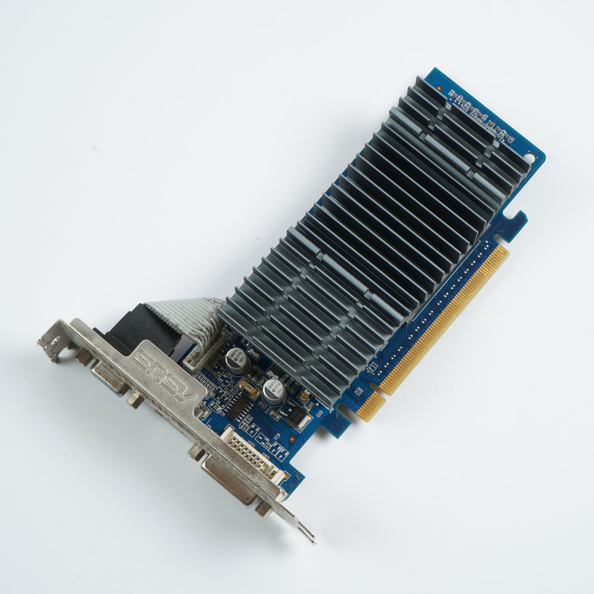 Asus GeForce 210 EN210 Silent/DI/512MD2 PCIe Card HDMI DVI VGA