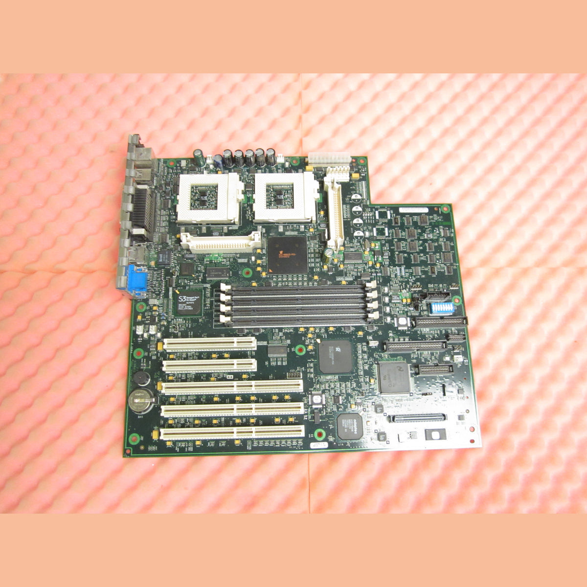 IBM xSeries 220 Motherboard 06P6124 FRU06P6124 System Board