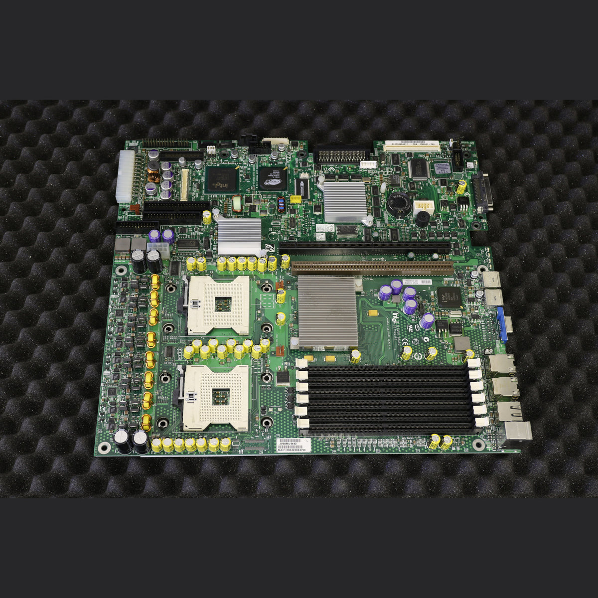 Intel Server Board SE7520JR2 Socket 604 C53661-750 System Board