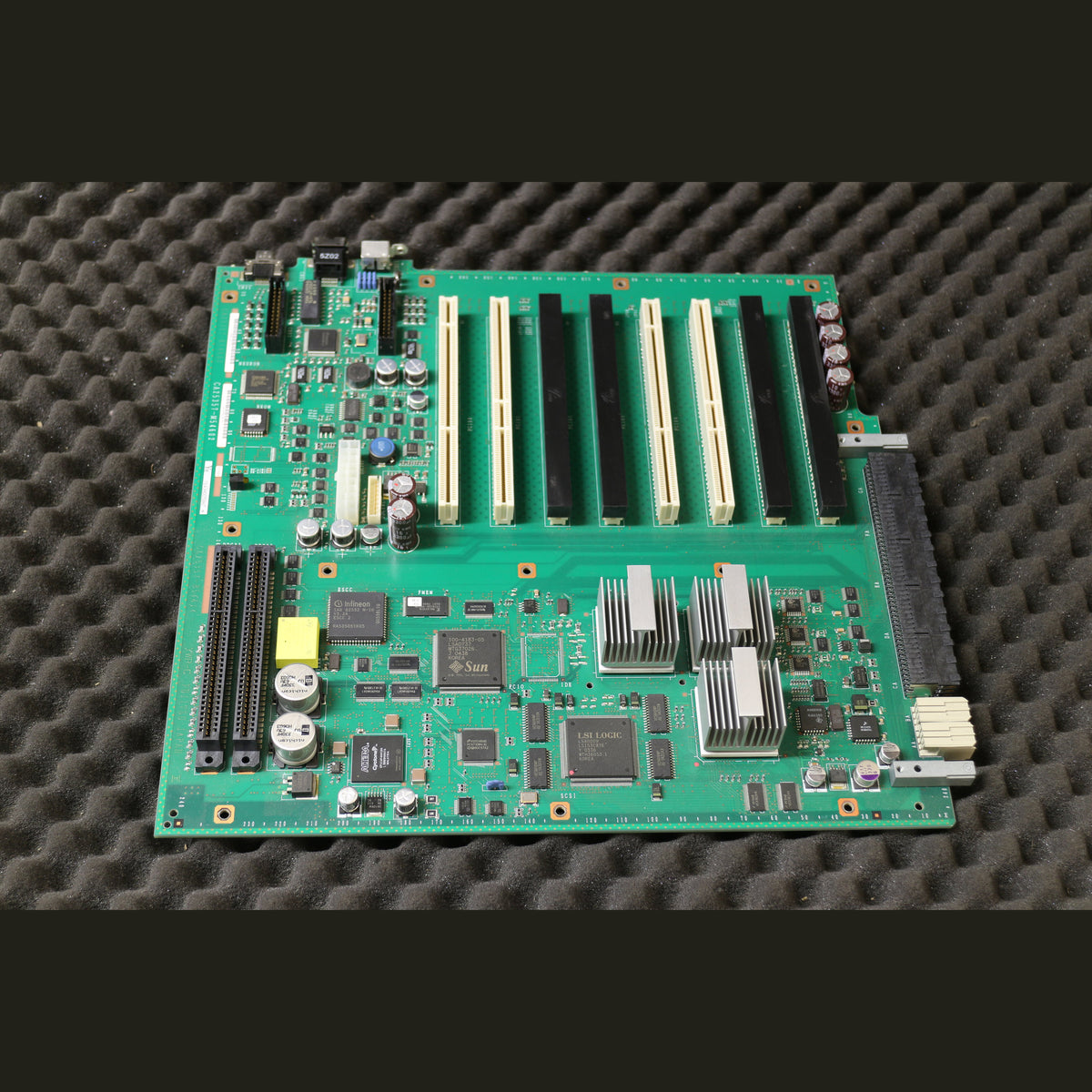 Fujitsu Siemens PrimePower Motherboard CA20358-B14X System Board