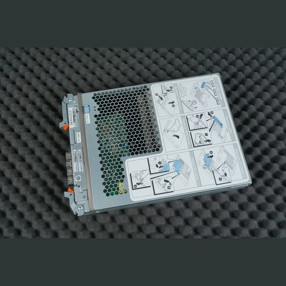 303-223-000D-05 EMC NNXe3200 Storage Processor with 303-183-000B-01