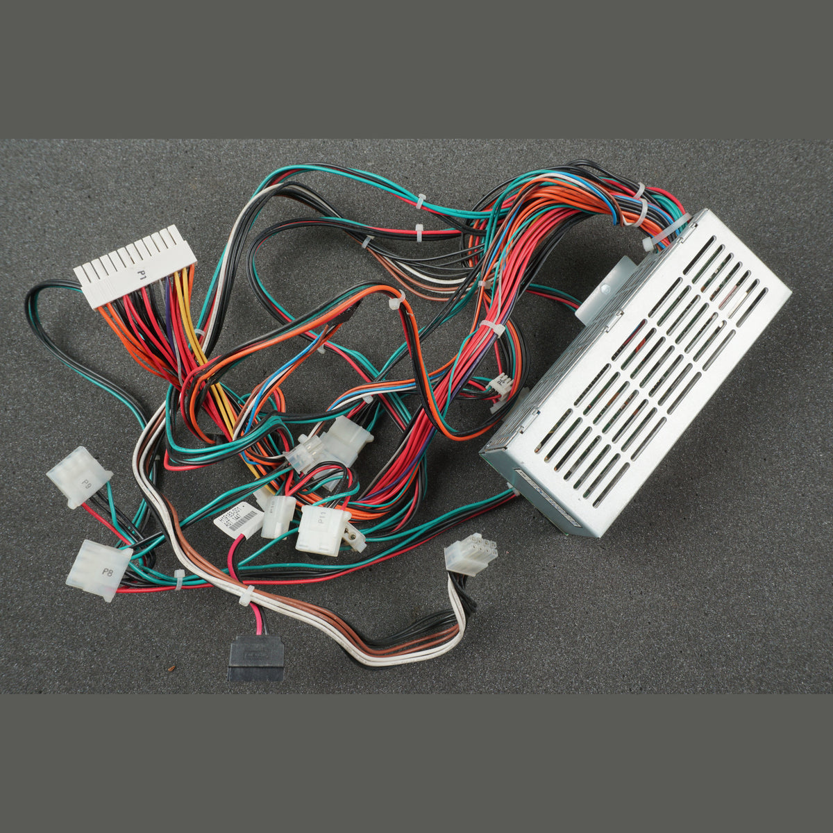 Intel D21068-004 Power Supply Distribution Backplane Delta AC-051 A