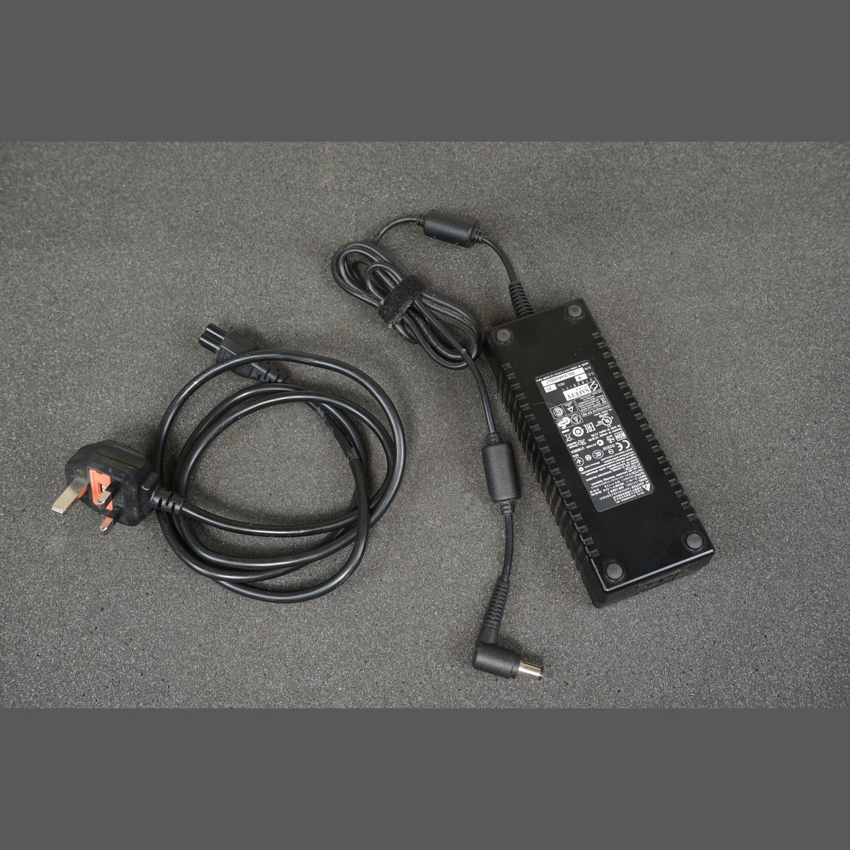 ADP-135FB F Delta 19V 7.1A 135W Power Supply for mini-ITX Motherboards