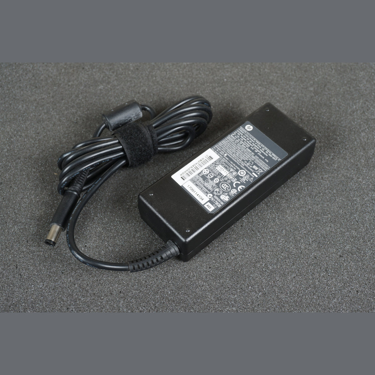 609940-001 HP Power Supply Adapter 19.5V 4.74A 608428-001 90W