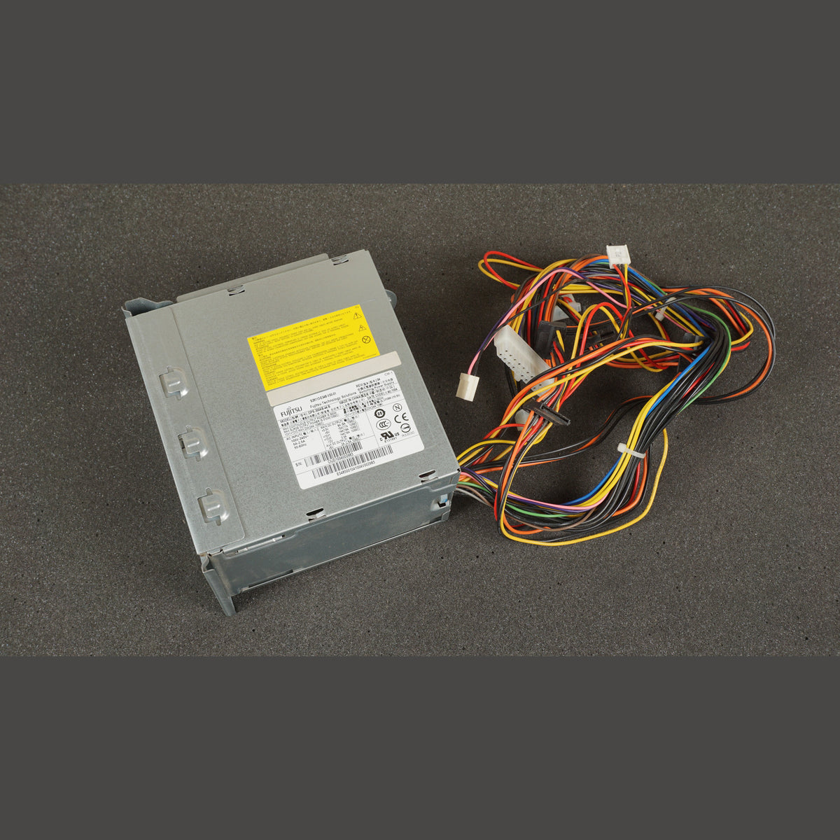 S26113-E548-V50-01 Fujistu DPS-300AB-44 B Power Supply 300W PSU
