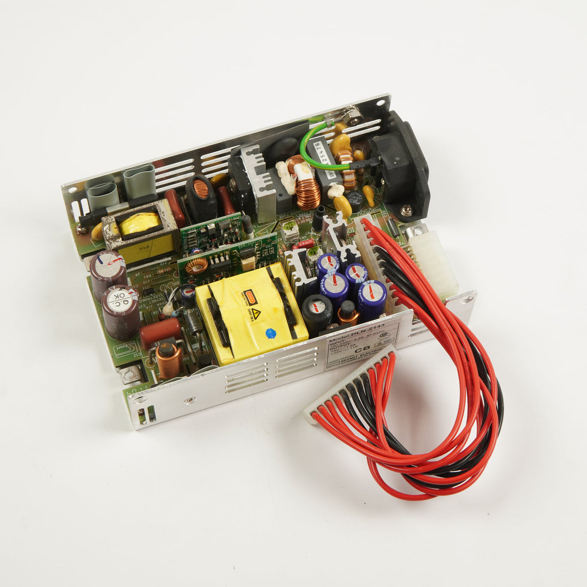 Skynet DLN-Z143 Open Frame Power Supply 100-250V 4.2A 47-63Hz +5V=1.5A +12V=11A