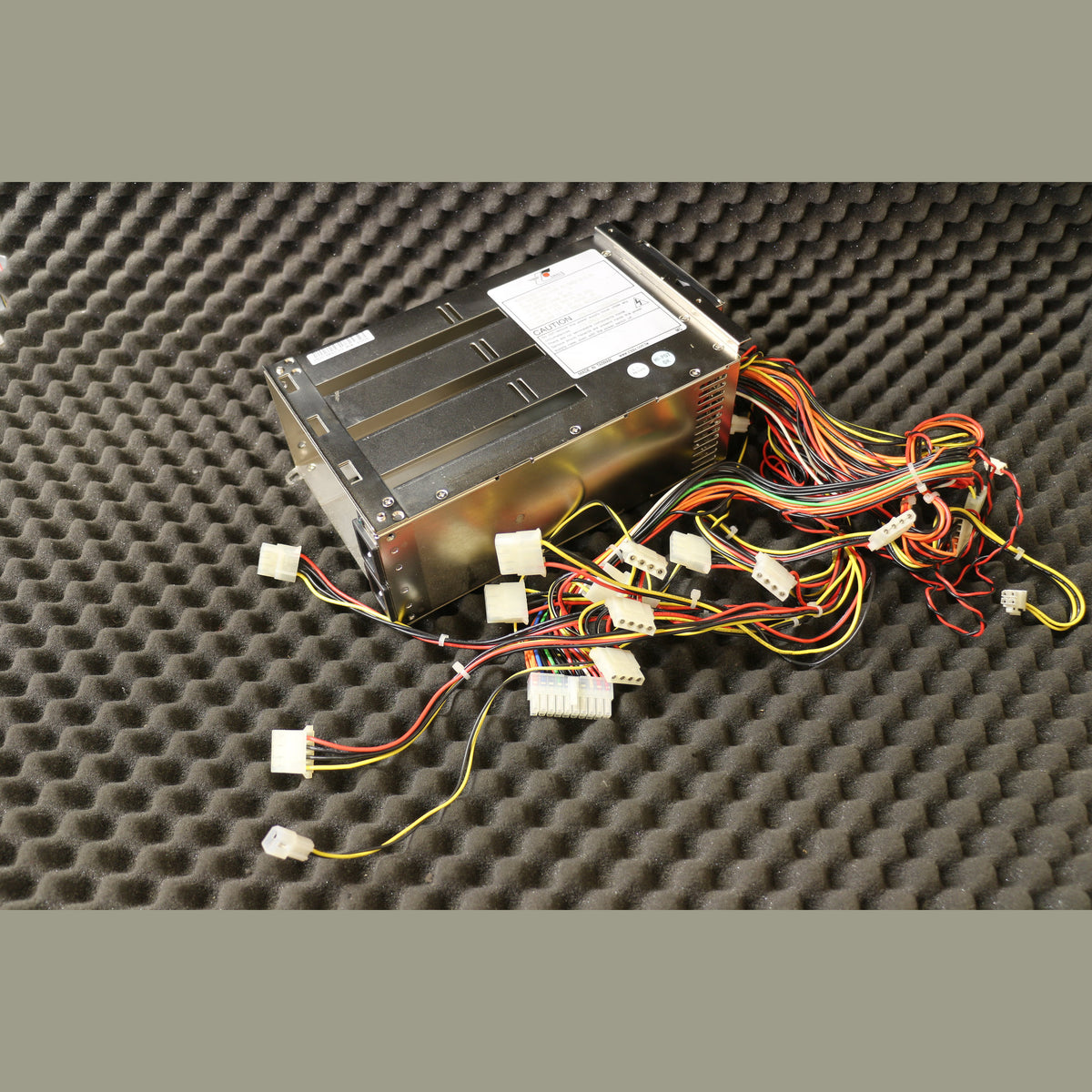 Zippy Emacs MR3-6460P Power Supply Backplane Cage