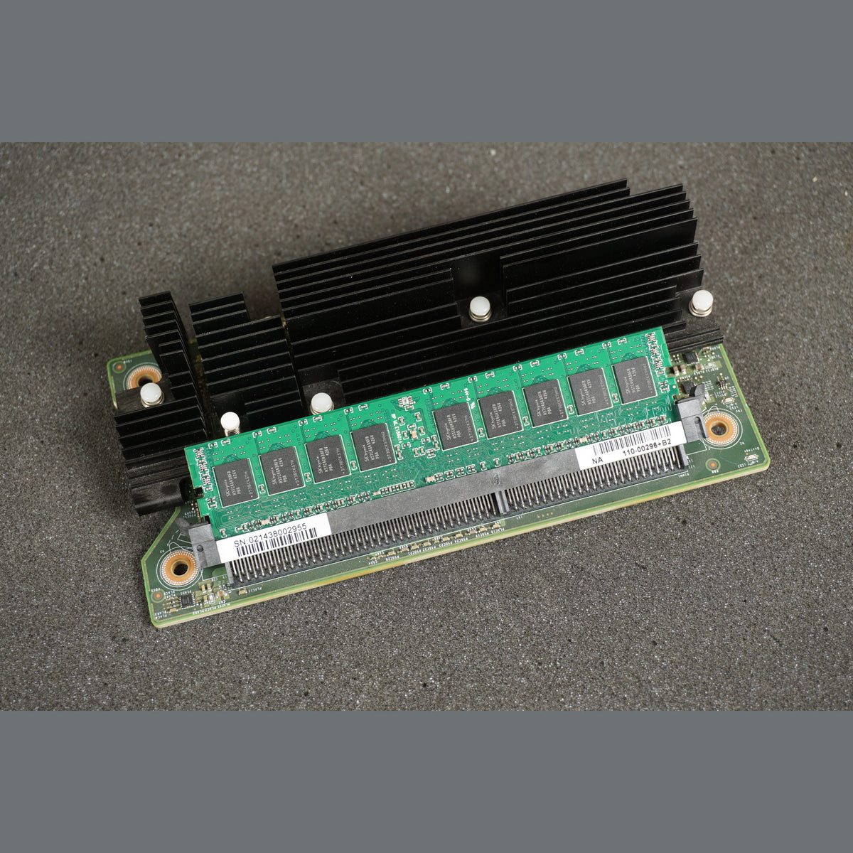 110-00296+B2 NetApp FAS8040 Memory Board 110-00296