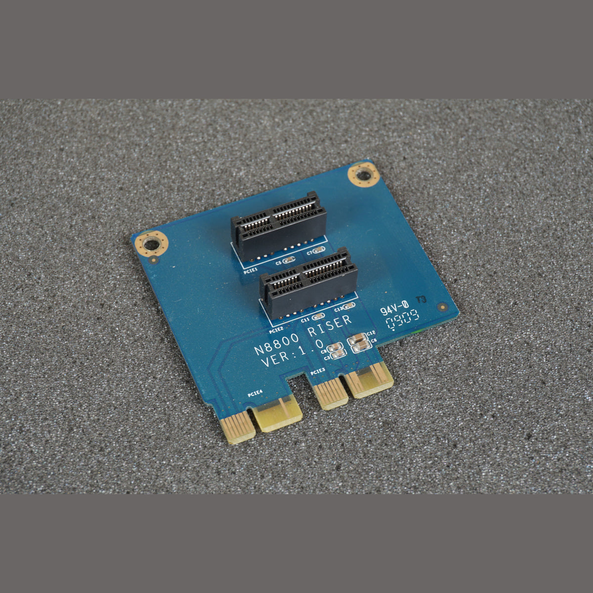 Thecus N8800 RISER VER:1.0 Board