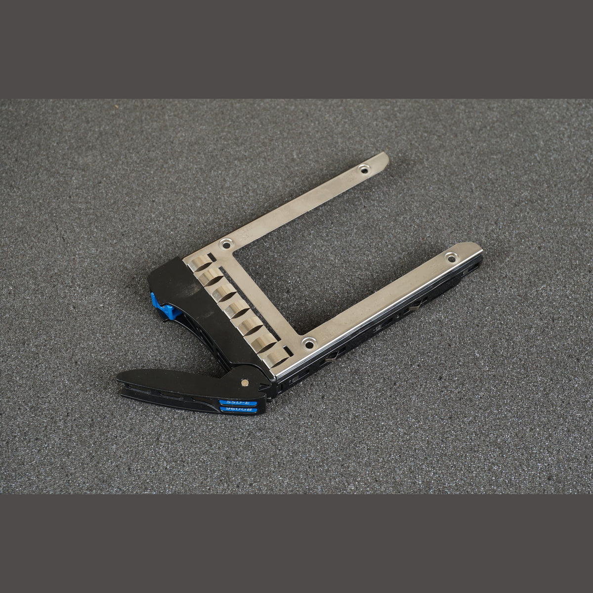01-SB16158-XX00C101 Netapp 2.5" SSD-E Hard Drive Caddy Tray