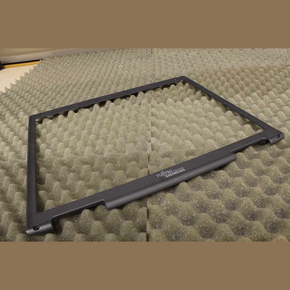 Fujitsu Siemens Amilo Pro V1000 LCD Screen Bezel Cover 15" APFY261C100