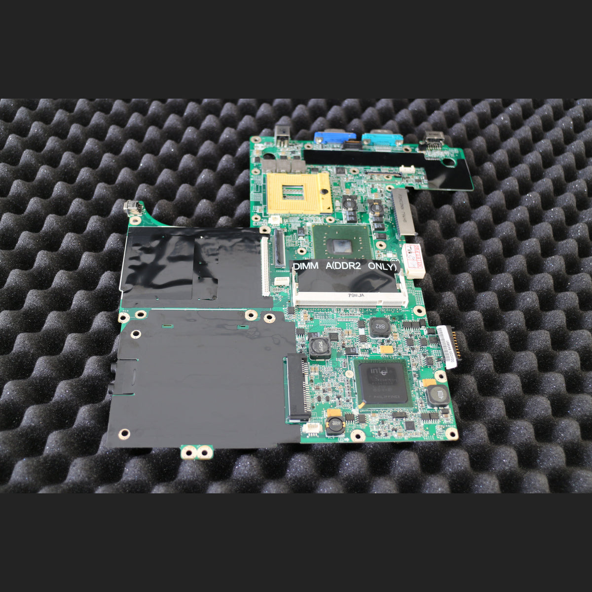 Dell Latitude D520 Laptop Motherboard PF489 PF489 RF216 0RF216 System Board