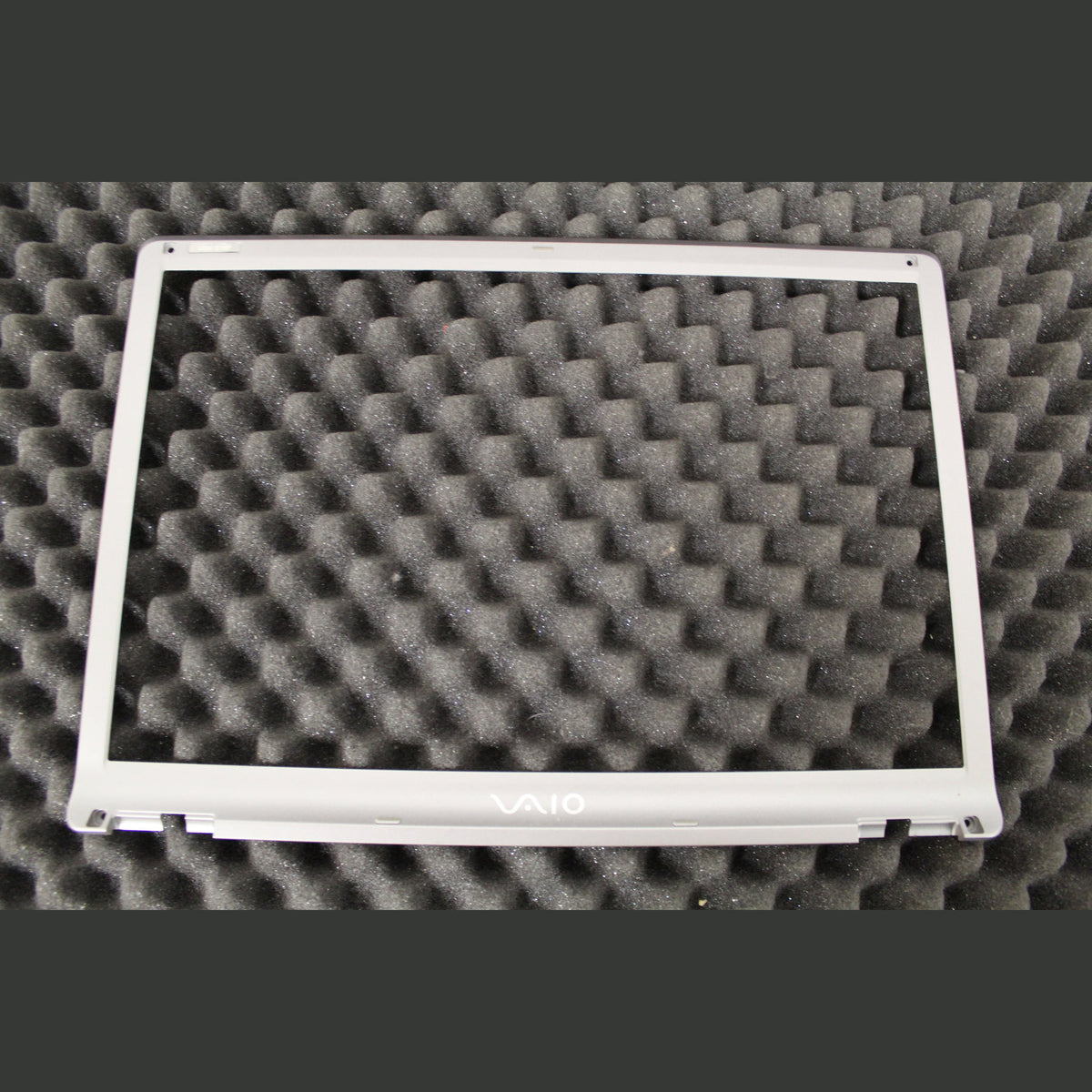 Sony Vaio PCG-6C1M VGN-S1XP Laptop LCD Screen Cover Bezel 13.3" 4-683-217