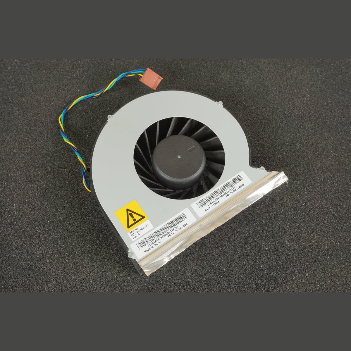 03T9620 Lenovo 72z 92z Fan DC12V 4-Pin 4-Wire M72z