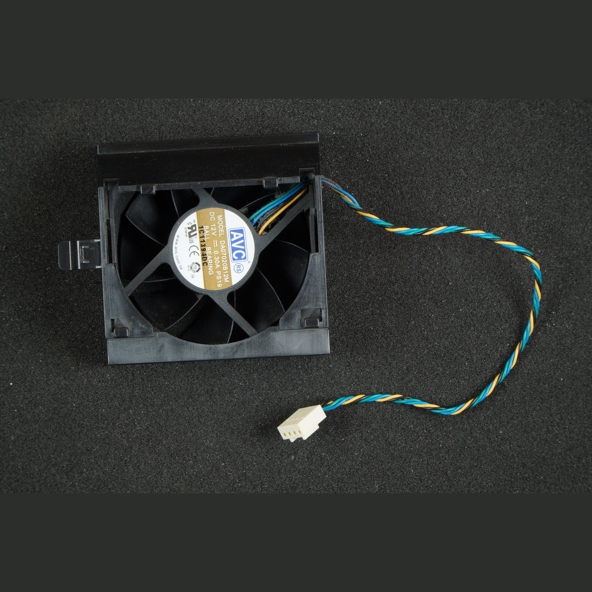 Fujitsu Primergy TX120 S3 Fan holder for 3.5-inch HDDs with DA07020B12MPS19