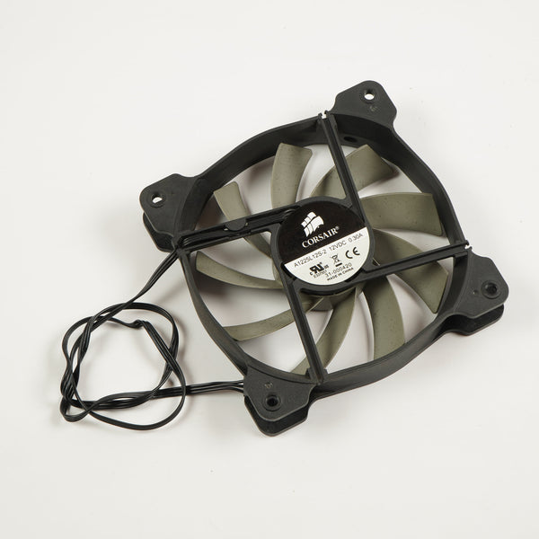 Corsair A1225L12S-2 120mm x 25mm Fan 12VDC 0.30A 3-Pin 3-Wire