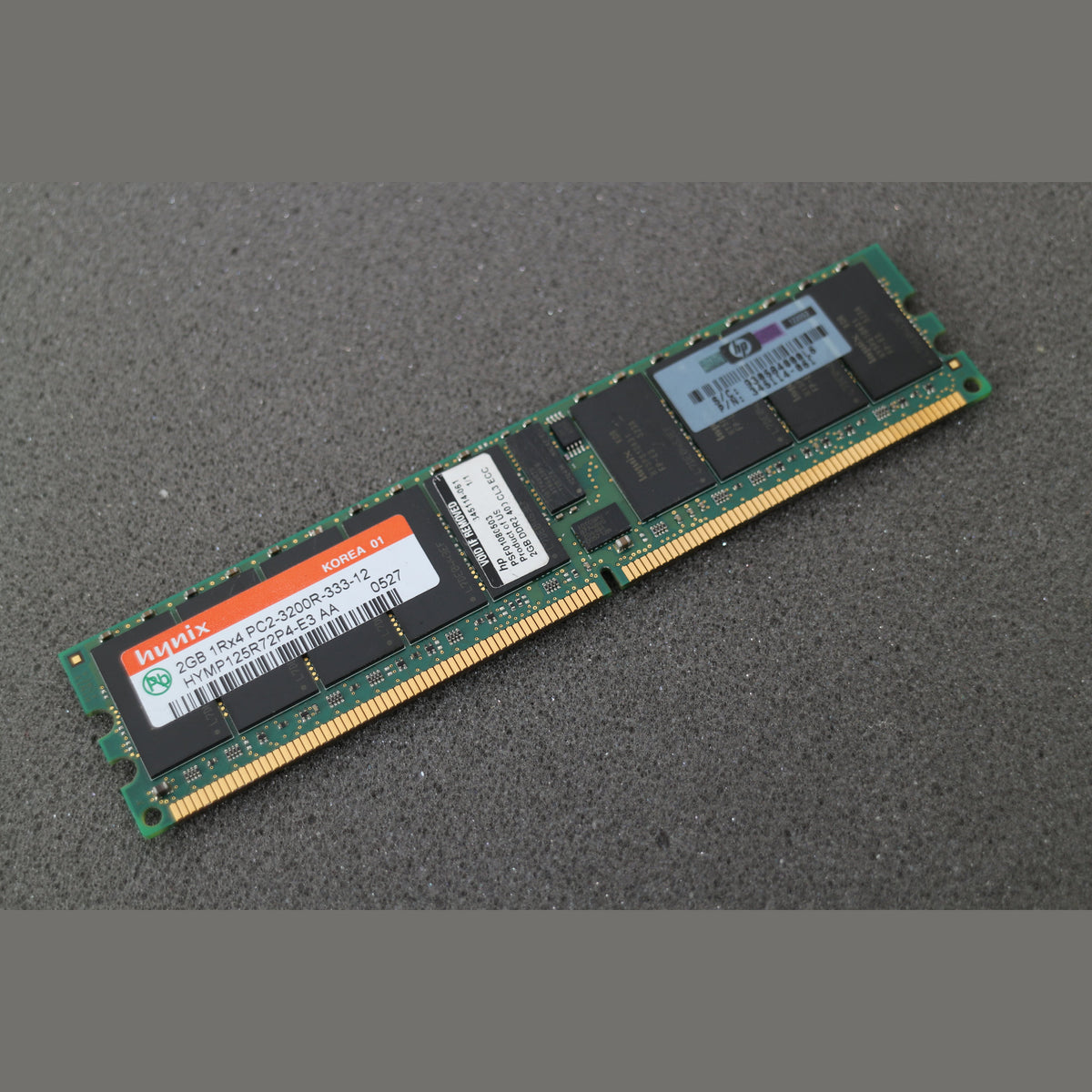 Hynix HYMP125R72P4-E3 PC2-3200R-333-12 2GB Server Memory RAM