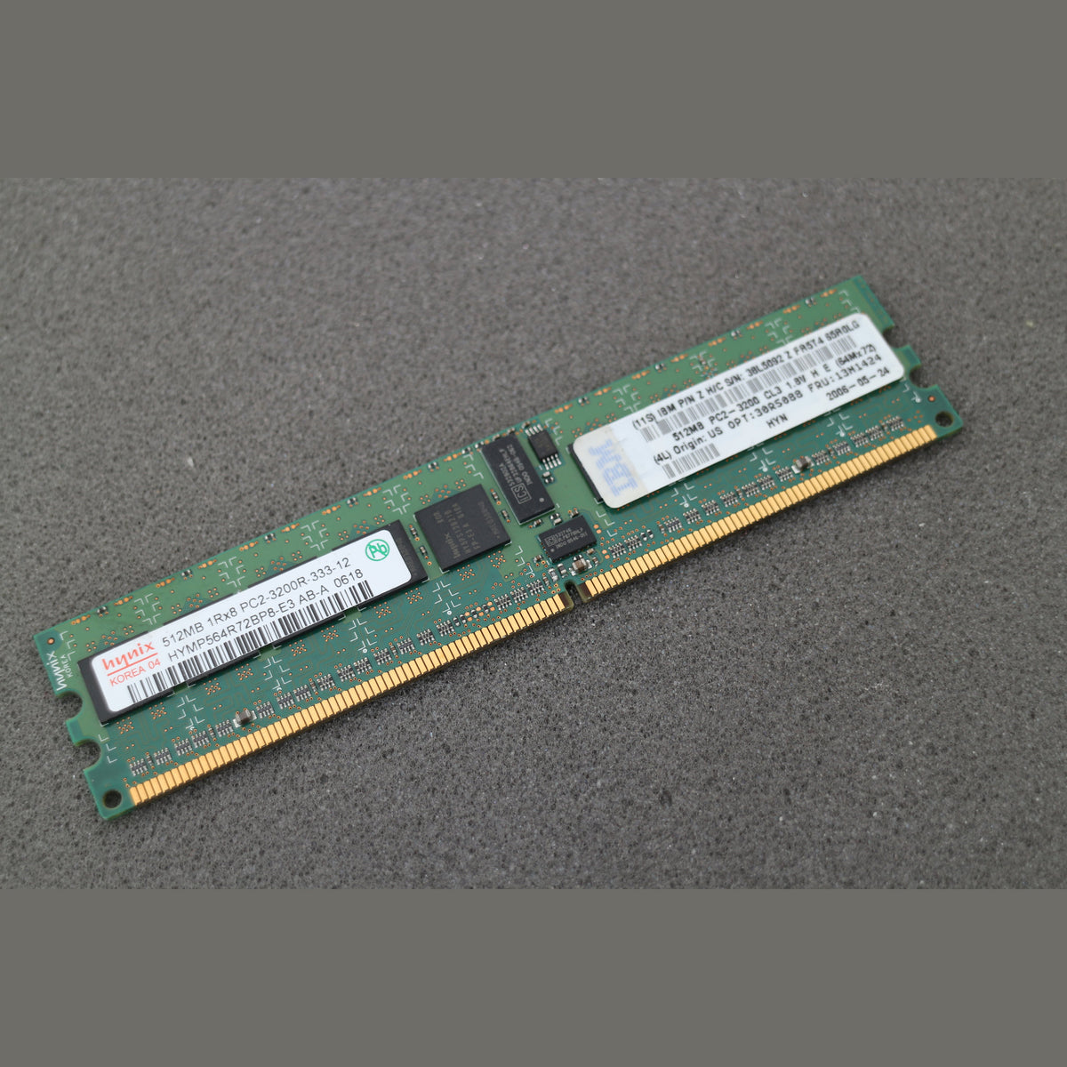 Hynix HYMP564R72BP8-E3 PC2-3200R-333-12 512MB Server Memory RAM