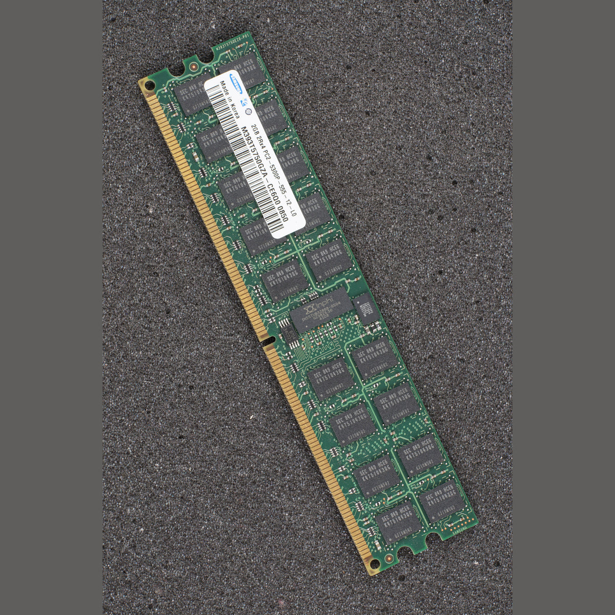 Samsung M393T5750GZA-CE6Q0 PC2-5300P-555-12-L0 2GB Server Memory RAM