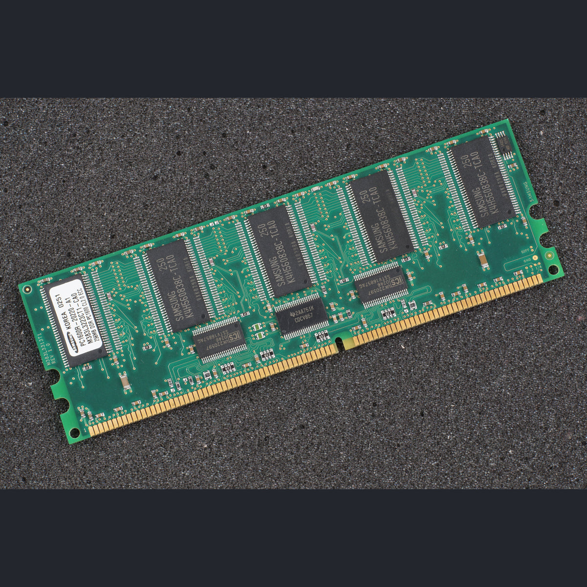Samsung M383L3223CT1-CA0 PC1600R-20220-A1 256MB ECC Server Memory RAM