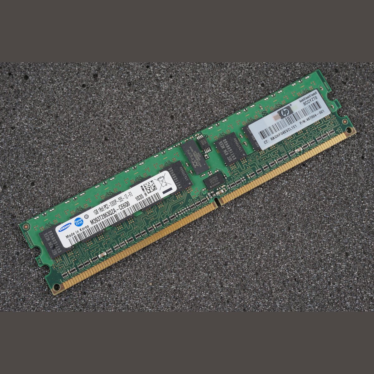 Samsung M393T2863QZA-CE6Q0 PC2-5300P-555-12-F3 1GB Server Memory RAM