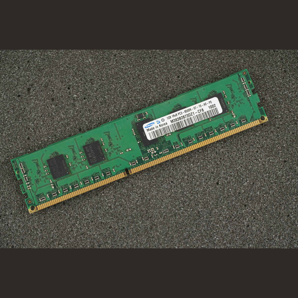 Samsung M393B2873DZ1-CF8 PC3-8500R-07-10-A0-P0 1GB Server Memory RAM