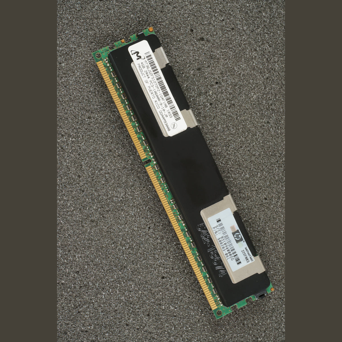 MT36JSZF51272PZ-1G4F1AB 4GB Memory RAM PC3-10600R-9-10-JP