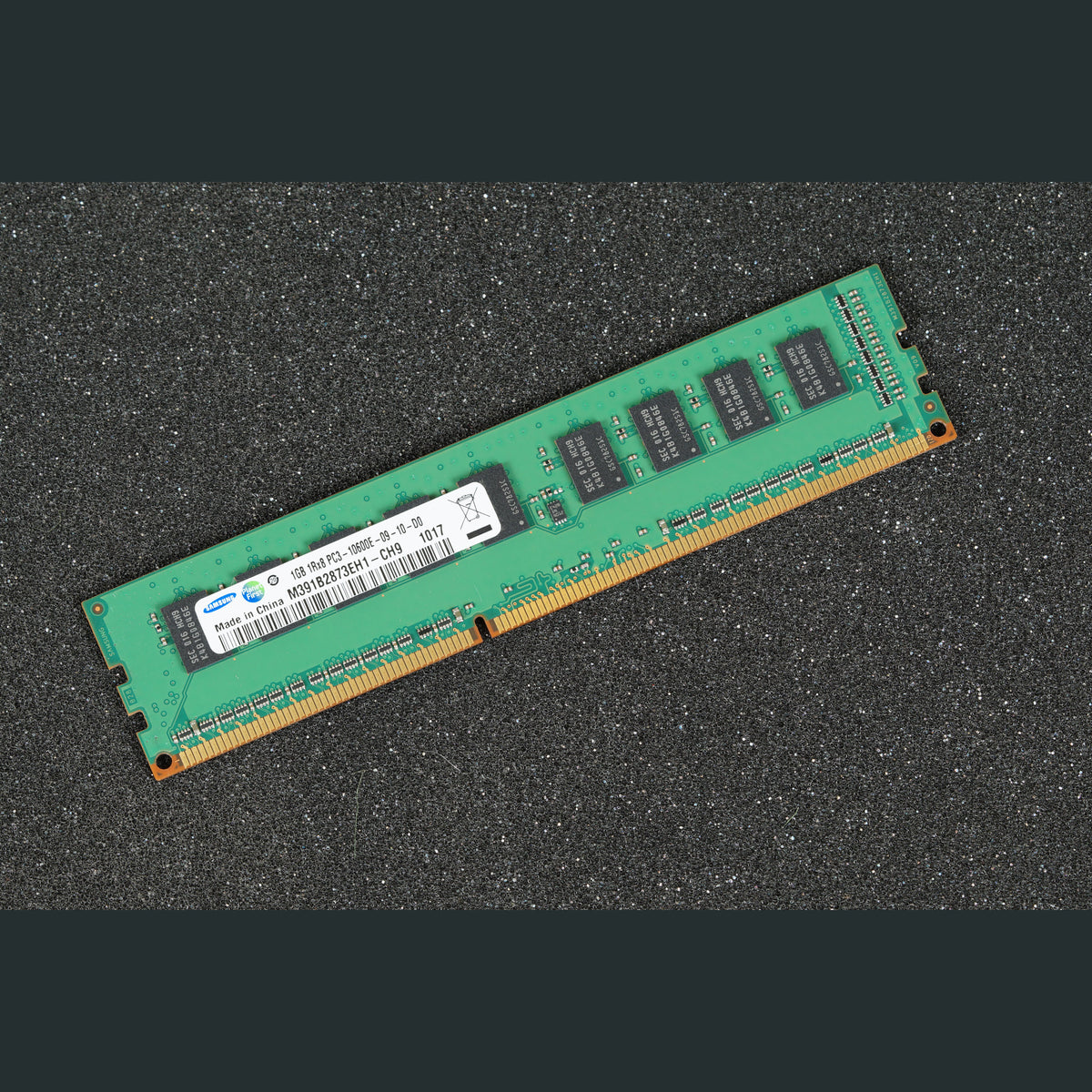 M391B2873EH1-CH9 Samsung 1GB PC3-10600E-09-10-D0 Server Memory RAM