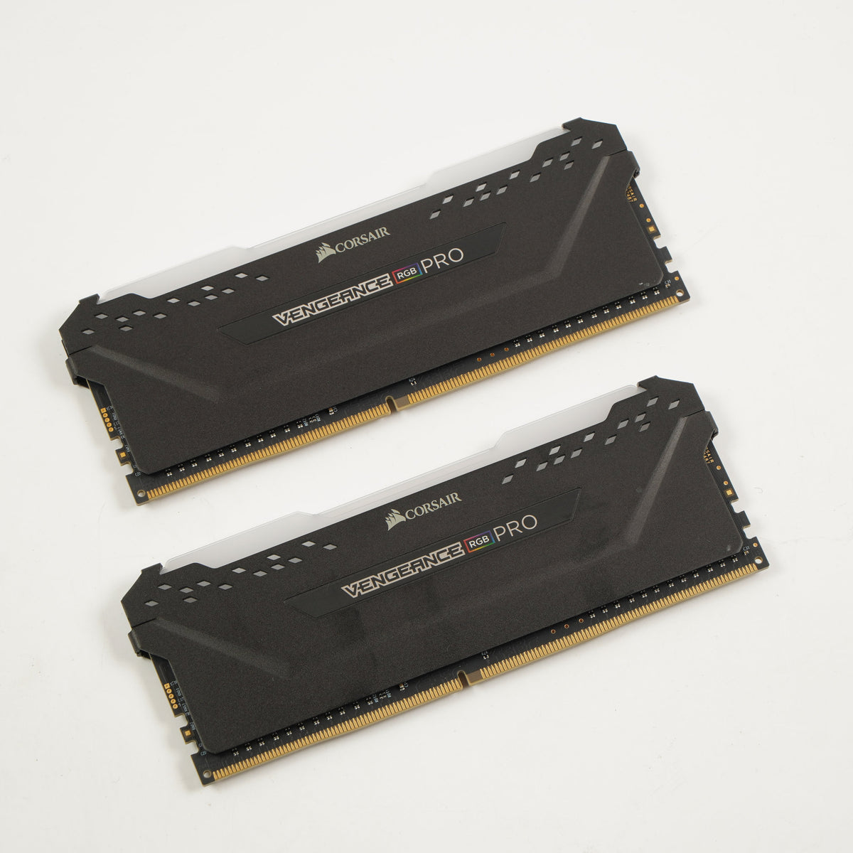 Corsair VENGEANCE RGB PRO 16GB (2 x 8GB) DDR4 DRAM 3200MHz C16 Memory Kit