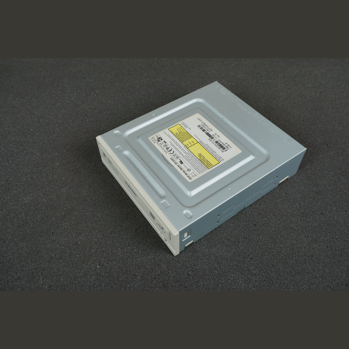 Toshiba SH-S202 DVD-RW Disk Drive IDE Beige Desktop DVD Writer