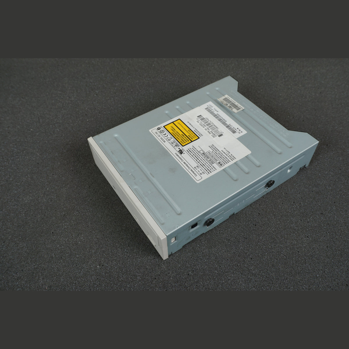 3R-A0950-AA 388770-F72 Compaq SC-140 Beige IDE CD-ROM Disk Drive