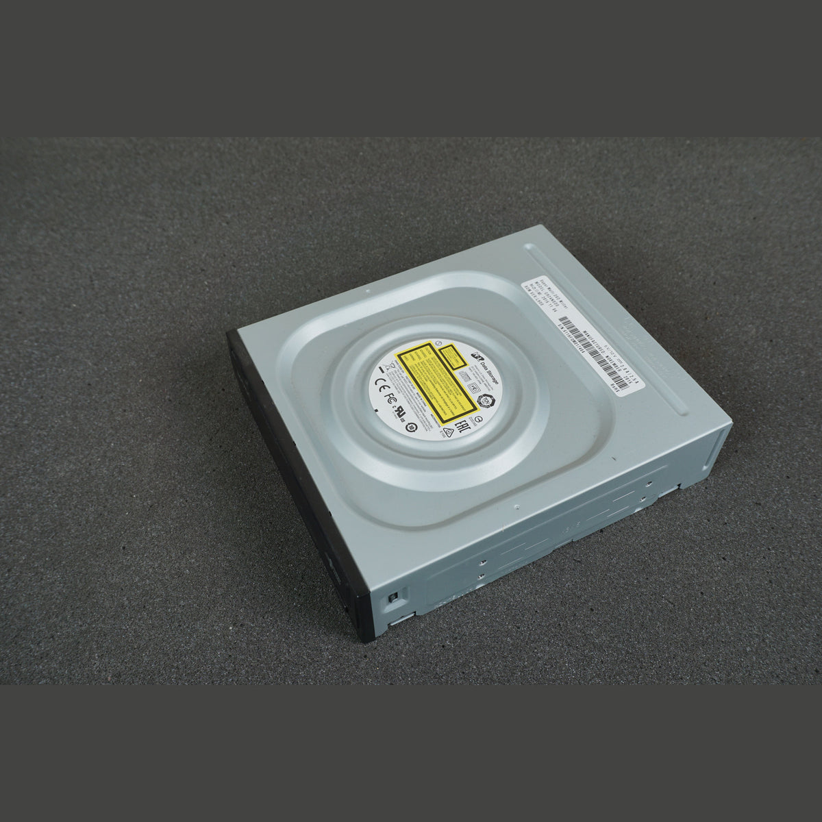 GH24NSD0 Hitachi-LG Black SATA DVD-RW Disk Drive