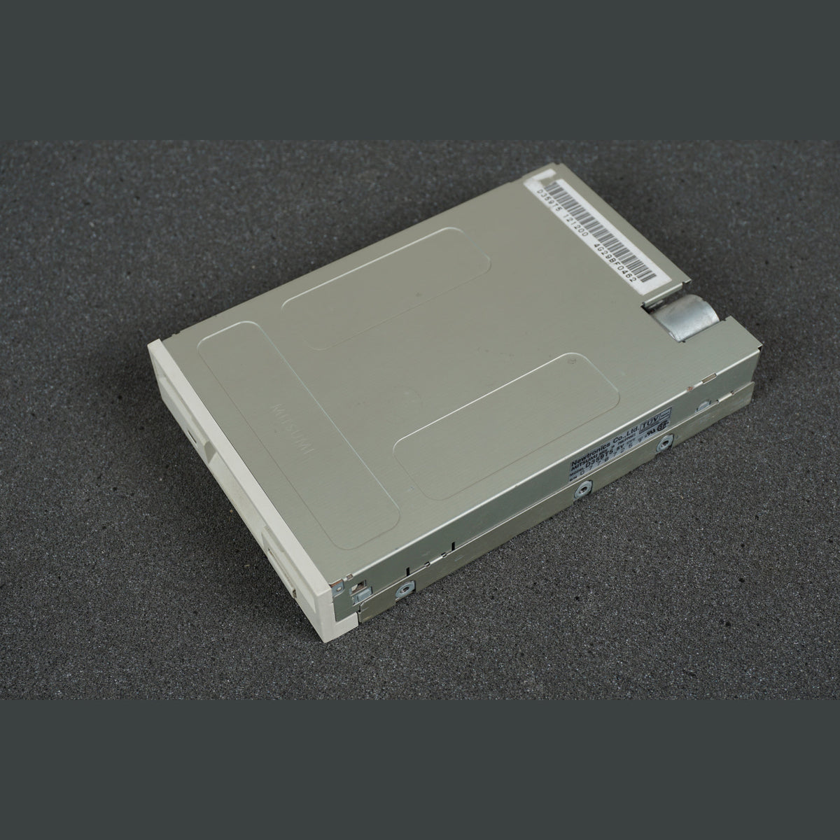 D359T5 Mitsumi Beige Floppy Disk Drive