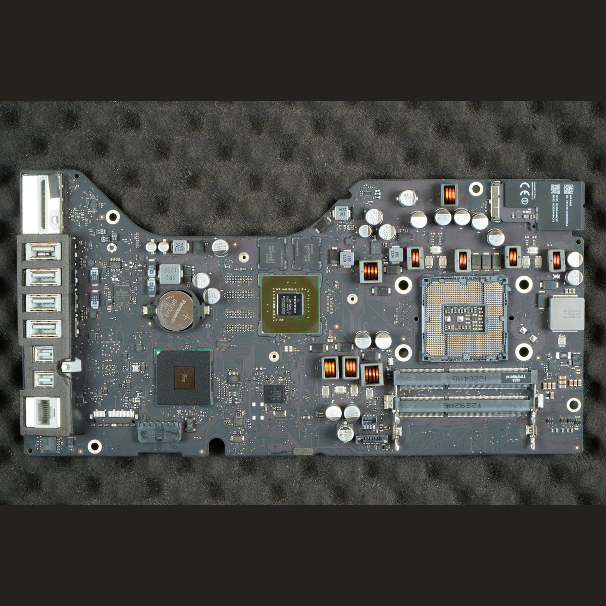 31PIPMB0140 Apple iMac A1418 Motherboard 820-3302-A Logic Board