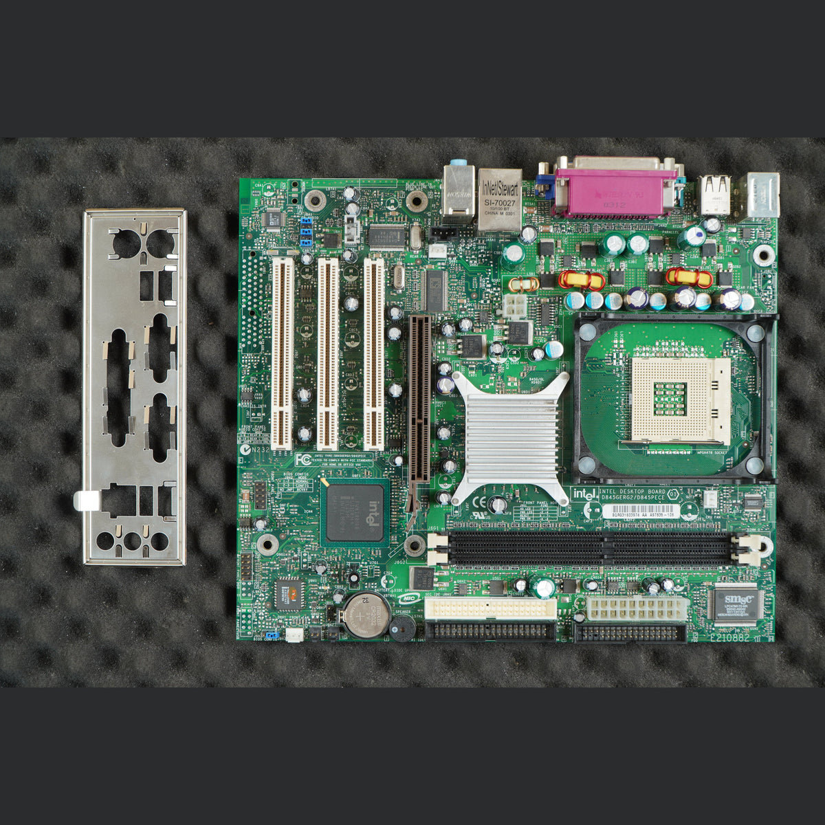 Intel Desktop Board D845GERG2/D845PECE A97835-106 Socket 478 Motherboard