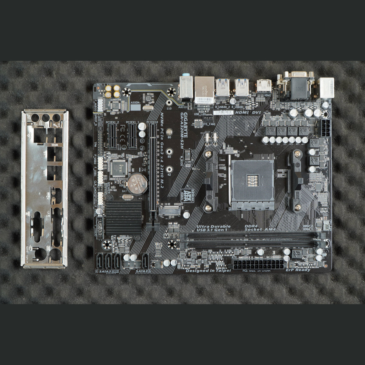 Gigabyte GA-A320M-S2H Motherboard Socket AM4 System Board